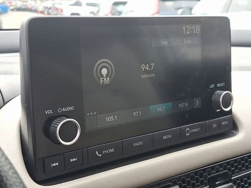 Used 2025 Honda HR-V LX image 17