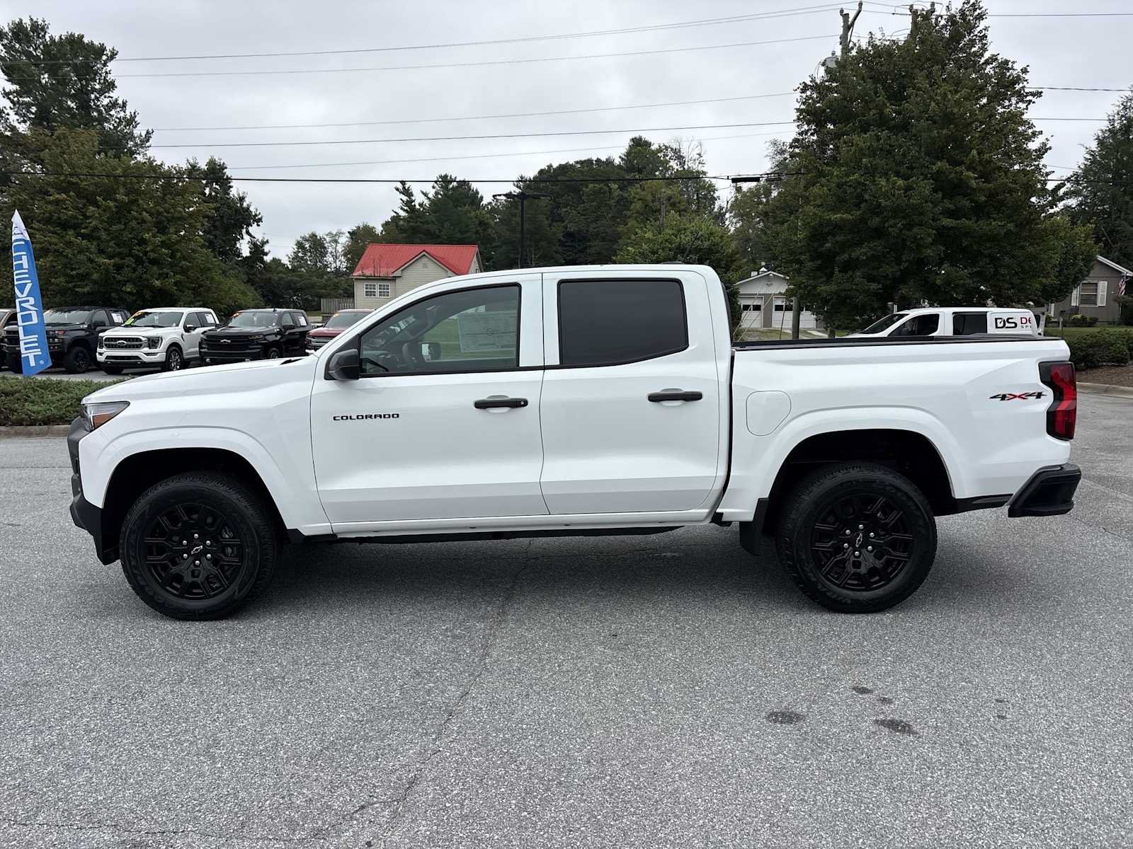 New 2026 Chevrolet Colorado W/T w/ WT Custom Package AWD/4WD image 9