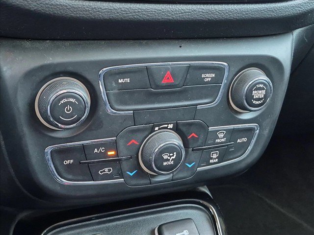 Used 2021 Jeep Compass Latitude FWD image 25