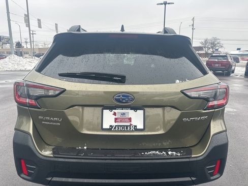 Certified 2022 Subaru Outback Premium image 5