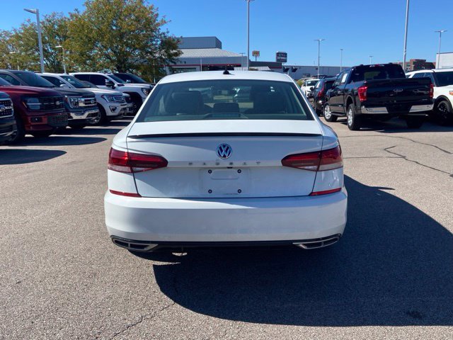 Used 2020 Volkswagen Passat 2.0T R-Line FWD image 6