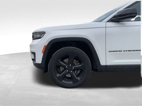 Used 2021 Jeep Grand Cherokee L Altitude image 9