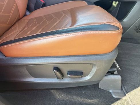 Used 2022 Nissan Pathfinder Platinum w/ Cargo Package image 23