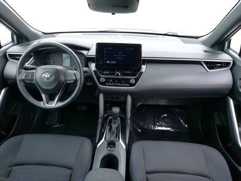 Used 2024 Toyota Corolla Cross AWD Hybrid w/ Moonroof Package image 9