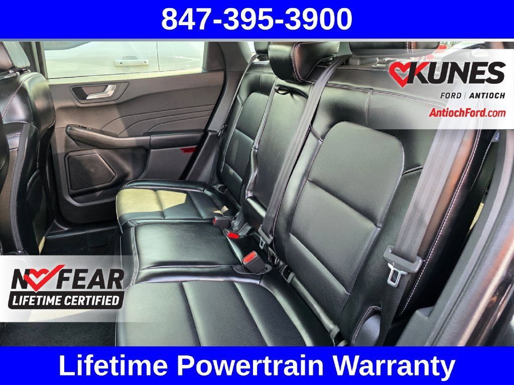 Certified 2025 Ford Escape Platinum AWD/4WD image 33