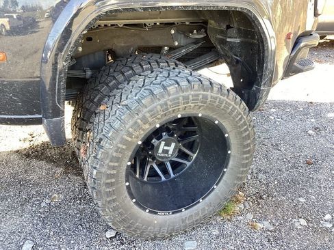 Used 2024 GMC Sierra 3500 Denali Ultimate image 10