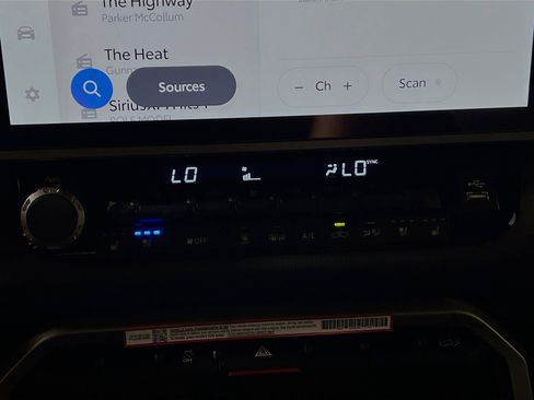 Used 2026 Toyota Tundra Limited w/ Power Package image 26