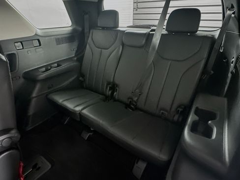 Used 2023 Hyundai Palisade SEL FWD image 29