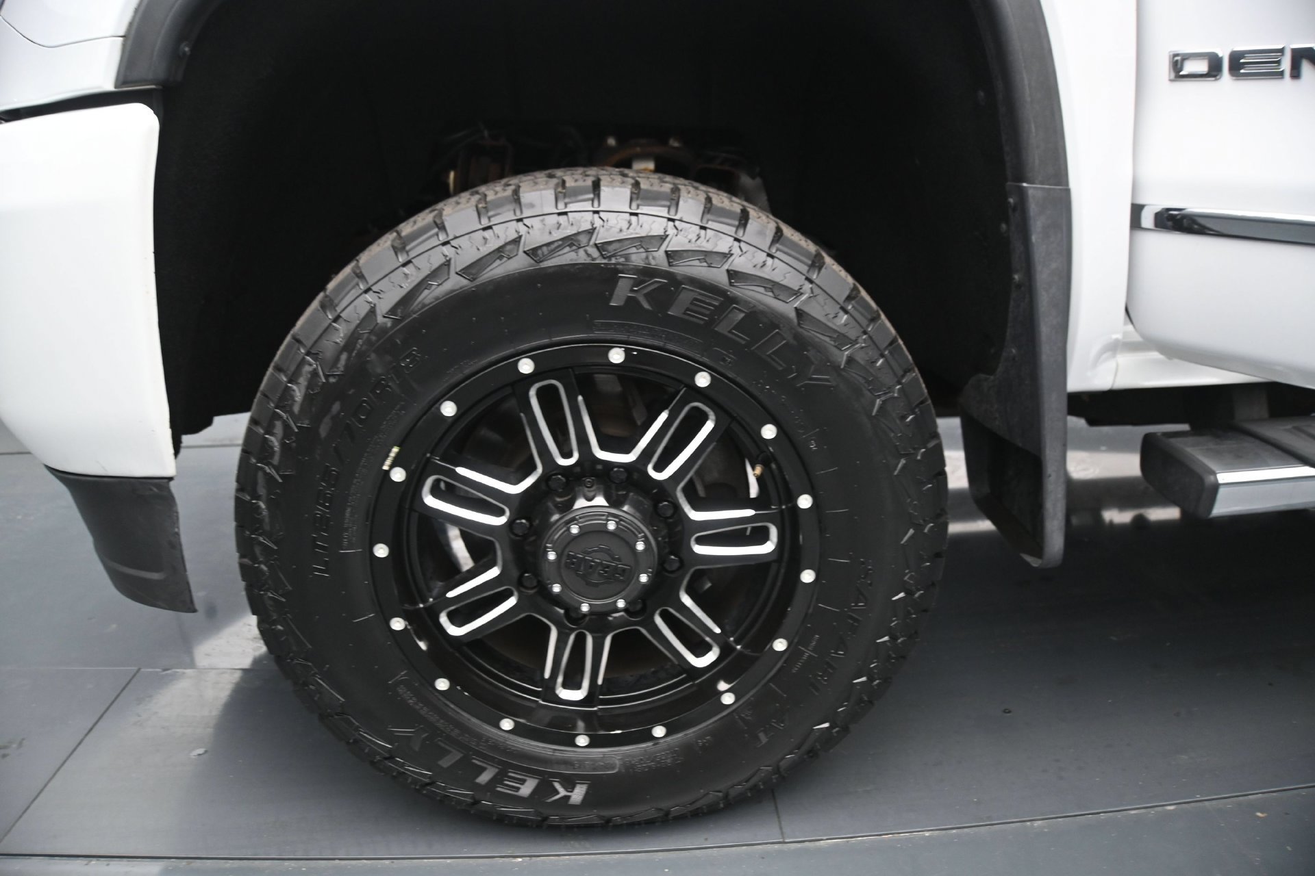 Used 2016 GMC Sierra 2500 Denali w/ Driver Alert Package AWD/4WD image 27