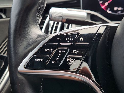 Used 2022 Mercedes-Benz S 500 4MATIC w/ AMG Line Package image 28