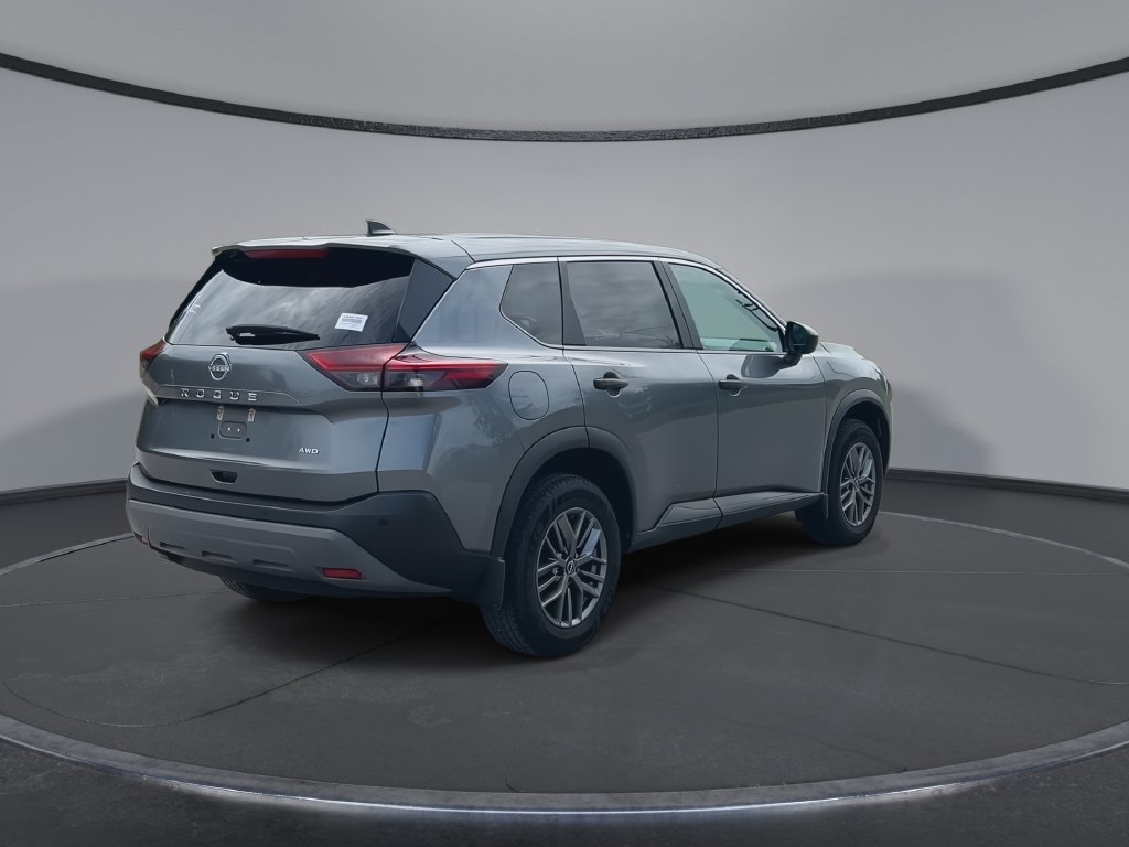 Used 2023 Nissan Rogue S AWD/4WD image 8