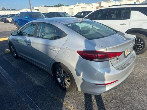 Used 2018 Hyundai Elantra Value Edition FWD image 3