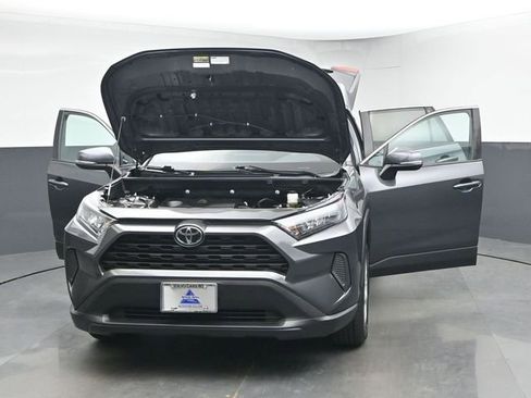 Used 2019 Toyota RAV4 LE w/ All Weather Liner Package AWD/4WD image 43