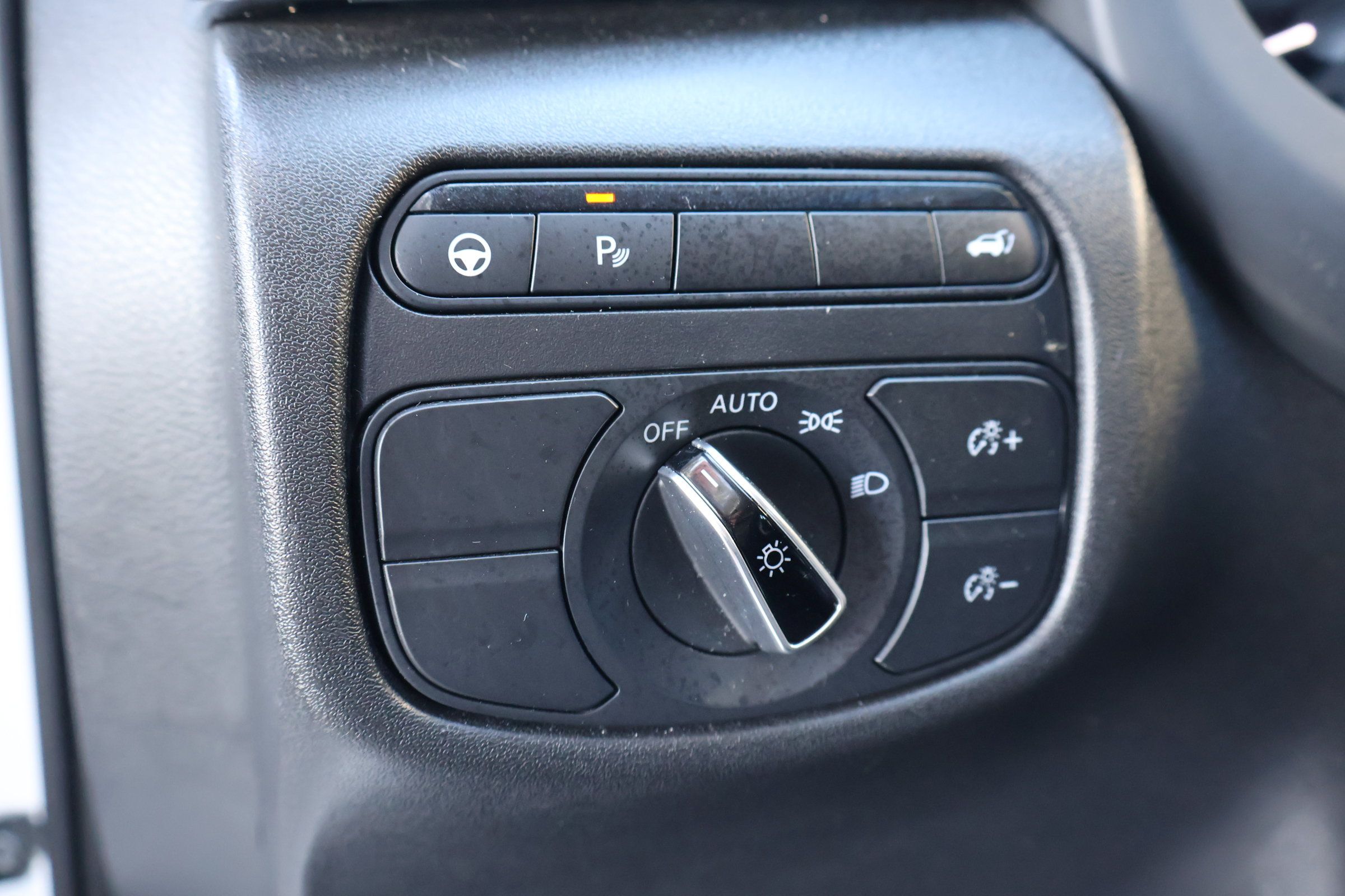 Certified 2023 INFINITI QX50 Luxe FWD image 23