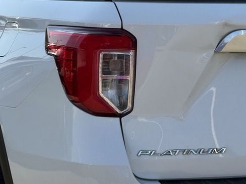 Used 2023 Ford Explorer Platinum w/ Technology Package AWD/4WD image 6