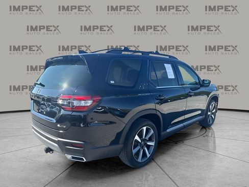 Used 2025 Honda Pilot Elite image 5