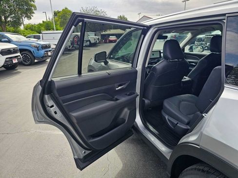 Certified 2026 Toyota Grand Highlander FWD image 17
