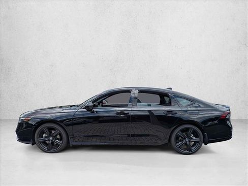 Used 2023 Honda Accord Sport image 9