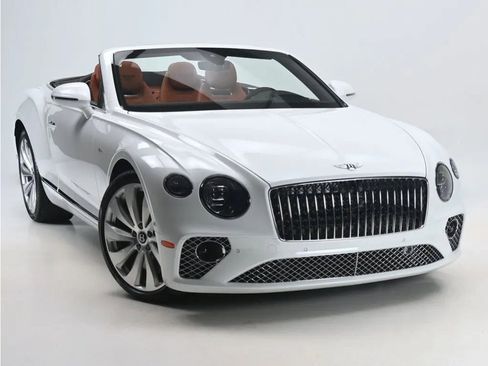Certified 2024 Bentley Continental GT Azure AWD/4WD image 7