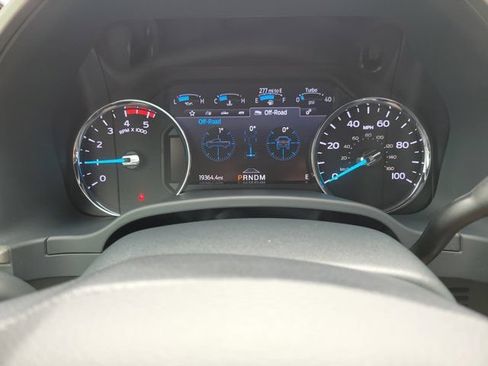 Certified 2022 Ford F350 Lariat w/ Lariat Ultimate Package AWD/4WD image 26