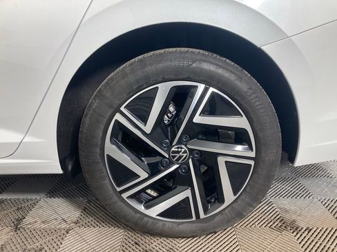 Used 2024 Volkswagen Jetta SEL image 23