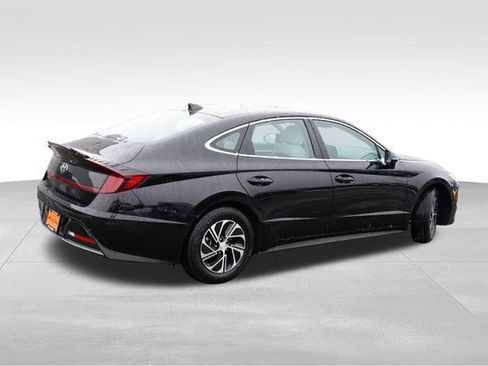 Used 2023 Hyundai Sonata Blue image 6