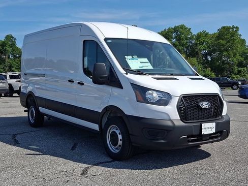 New 2026 Ford Transit 250 148 Medium Roof RWD image 3