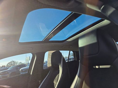 Used 2017 INFINITI QX30 Sport image 24