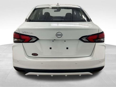 New 2025 Nissan Versa SV w/ Trunk Package image 4