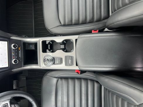 Certified 2024 Ford Edge SEL w/ Convenience Package image 25