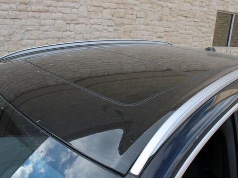 Used 2025 BMW X5 xDrive50e image 4