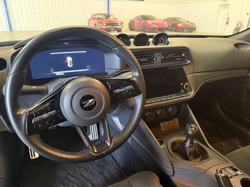 Used 2023 Nissan Z w/ Floor Mat Package (L93) RWD image 11