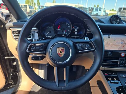 Used 2023 Porsche Macan AWD/4WD image 25