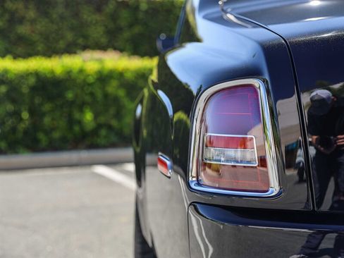Used 2009 Rolls-Royce Phantom Sedan RWD image 9