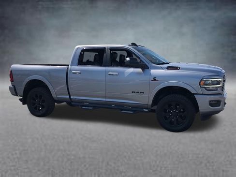 Used 2020 RAM 3500 Laramie image 12