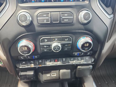 Used 2019 GMC Sierra 1500 Denali w/ Denali Ultimate Package AWD/4WD image 21