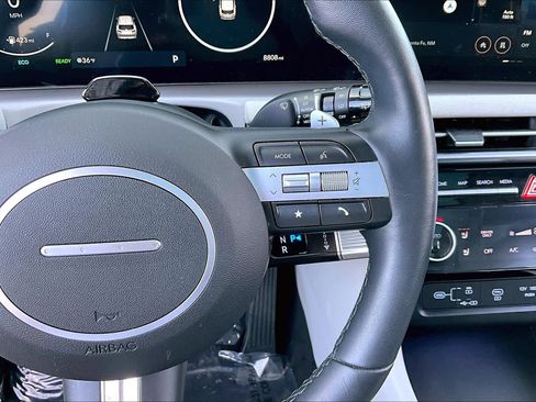 Used 2025 Hyundai Tucson Limited image 23