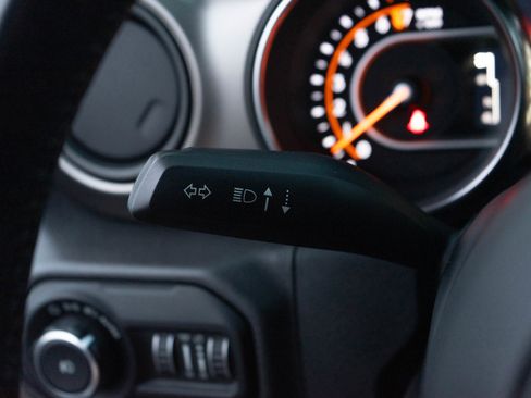 Used 2018 Jeep Wrangler Unlimited Sport S image 23