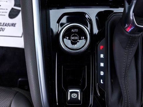 Used 2023 Chevrolet Colorado ZR2 w/ ZR2 Convenience Package III image 30