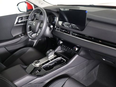 New 2026 Mitsubishi Outlander ES image 28