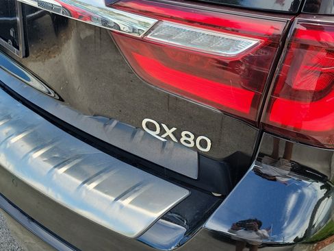 Used 2019 INFINITI QX80 Luxe w/ All-Season Package RWD image 5