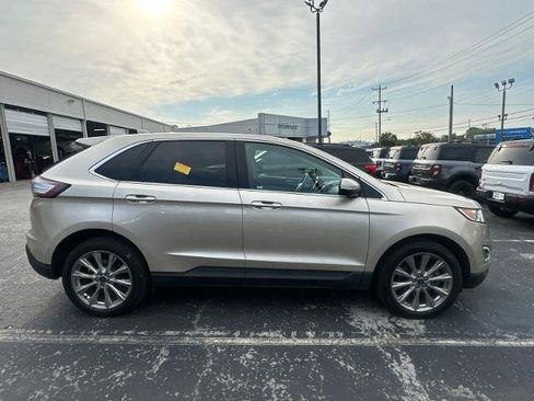 Certified 2018 Ford Edge Titanium w/ Equipment Group 301A FWD image 4