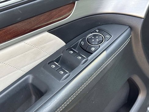Used 2017 Ford Explorer Platinum AWD/4WD image 14