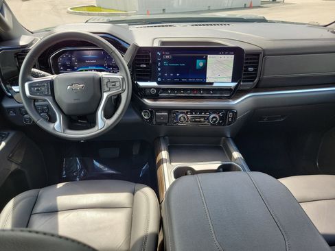 Used 2025 Chevrolet Silverado 2500 LT w/ Trail Boss Package AWD/4WD image 16