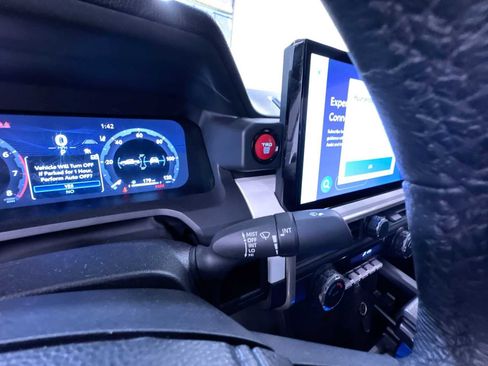 Used 2024 Toyota Tacoma TRD Off-Road image 19