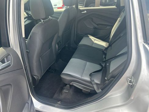 Used 2017 Ford Escape SE w/ SE Cold Weather Package FWD image 8