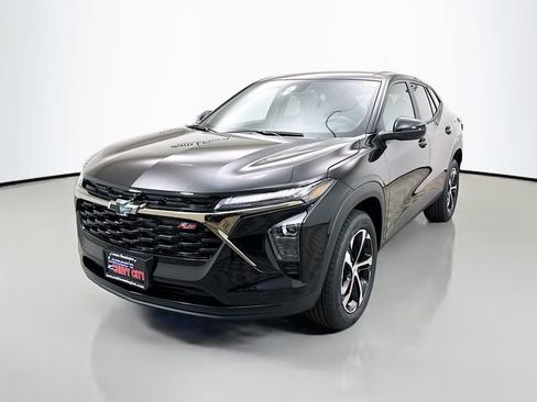 New 2026 Chevrolet Trax RS image 3