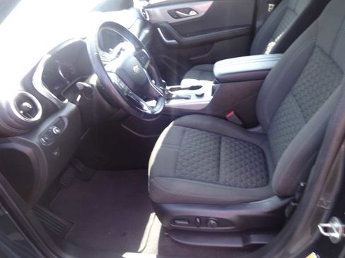 Used 2019 Chevrolet Blazer LT image 12