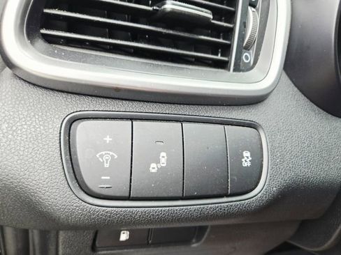 Used 2019 Kia Sorento FWD V6 image 30