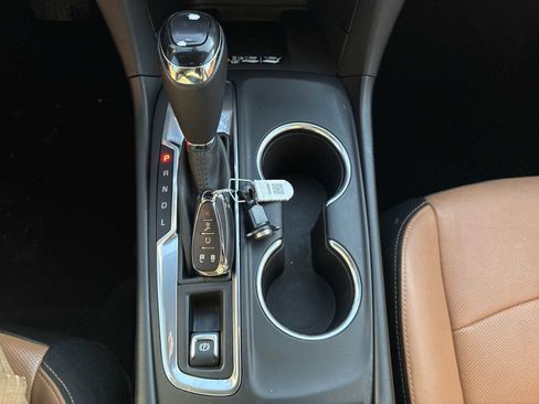 Certified 2018 Chevrolet Equinox Premier image 16